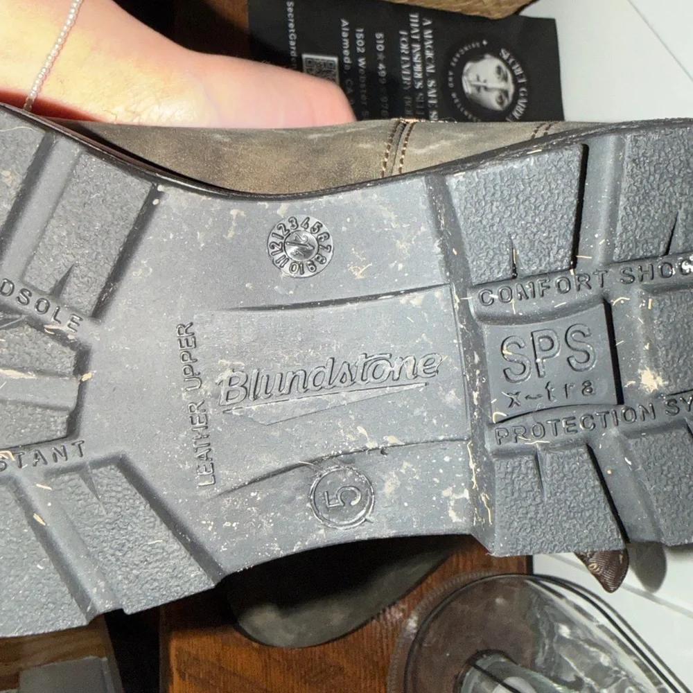 Brown Bluestone - Picture 4 of 5